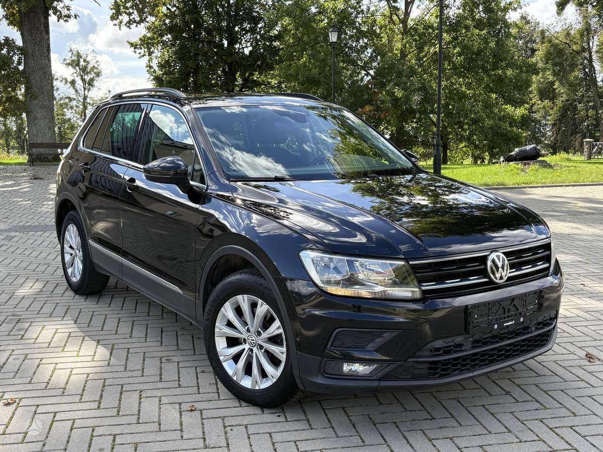 Volkswagen Tiguan - 1