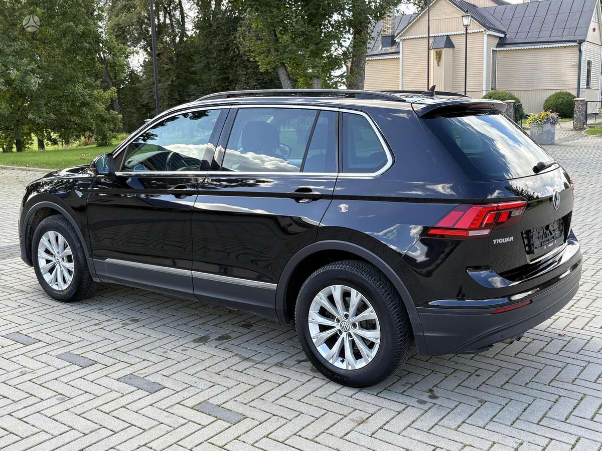 Volkswagen Tiguan - 9
