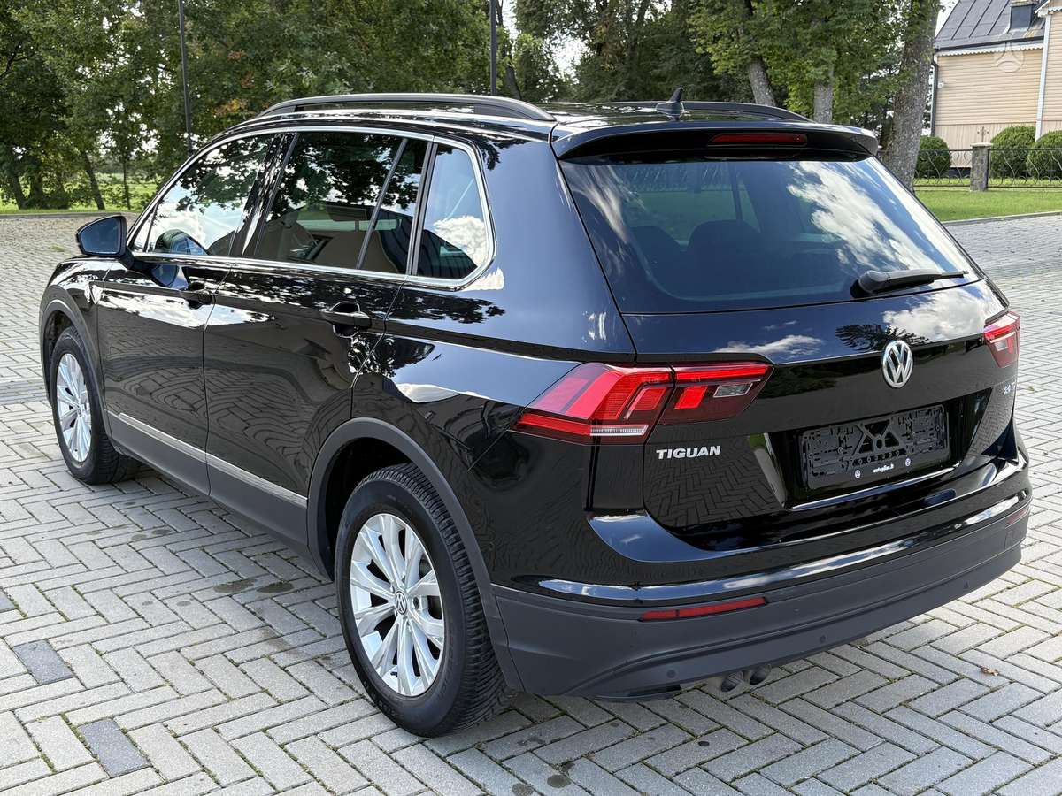 Volkswagen Tiguan - 10