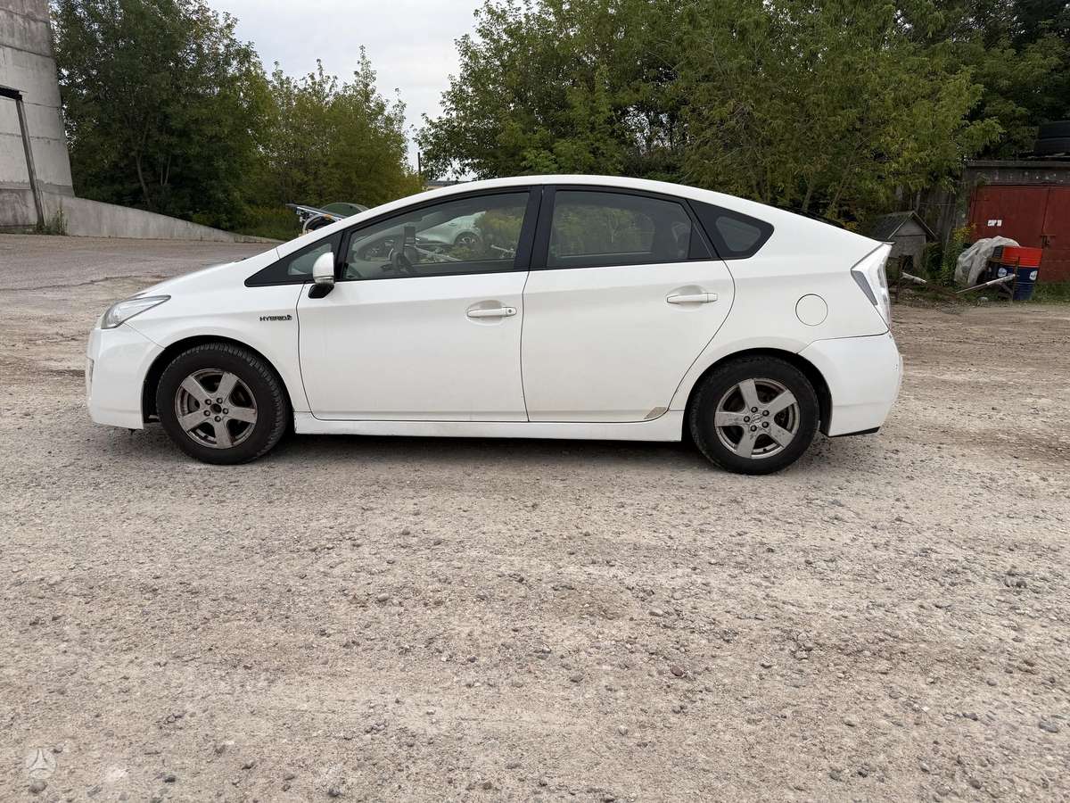 Toyota Prius - 8