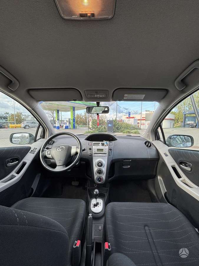 Toyota Yaris - 6