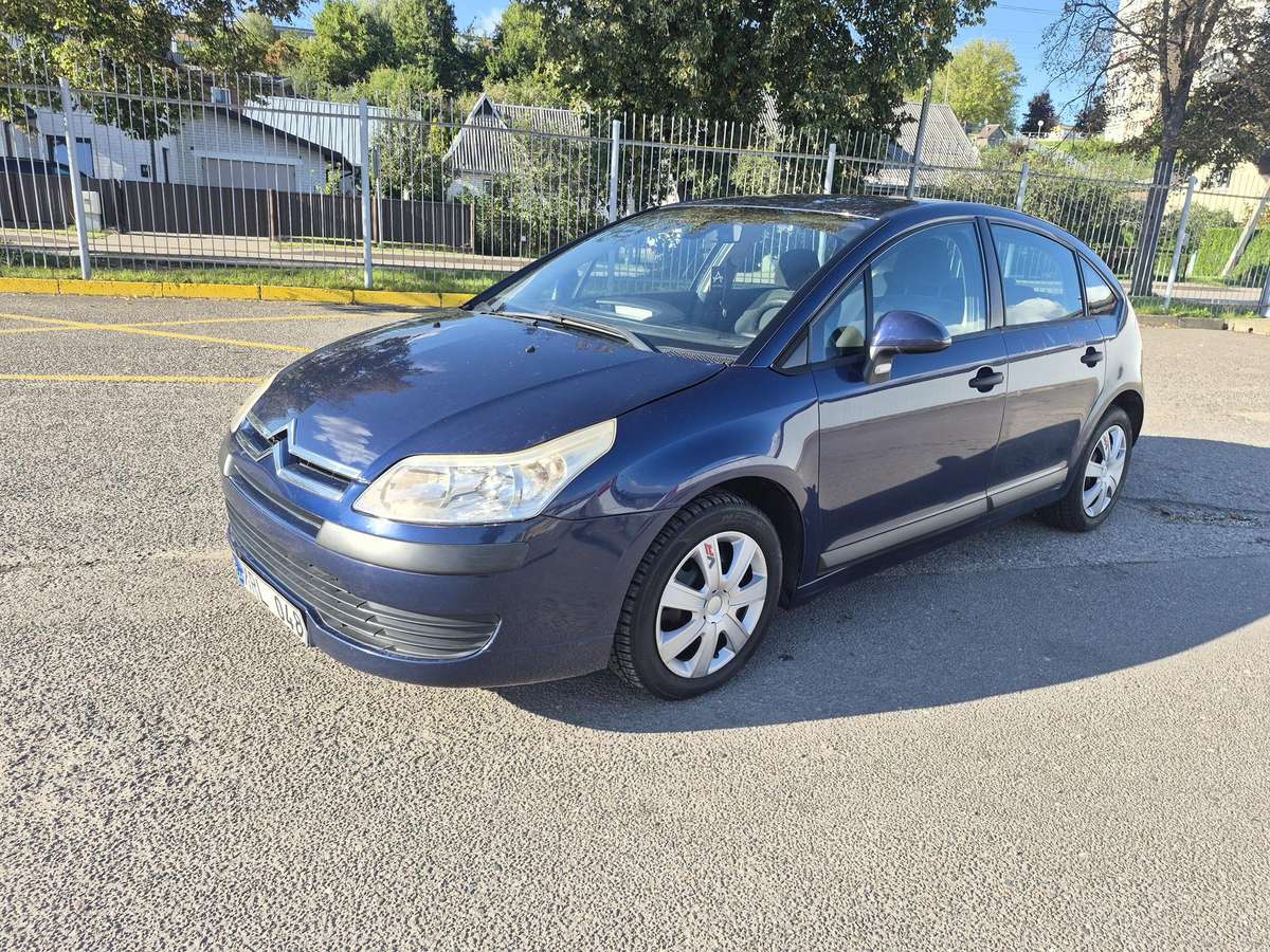 Citroen C4, 1.6 l., hatchback