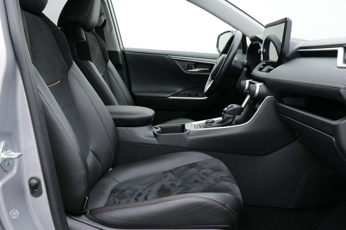 Toyota RAV4 - 9