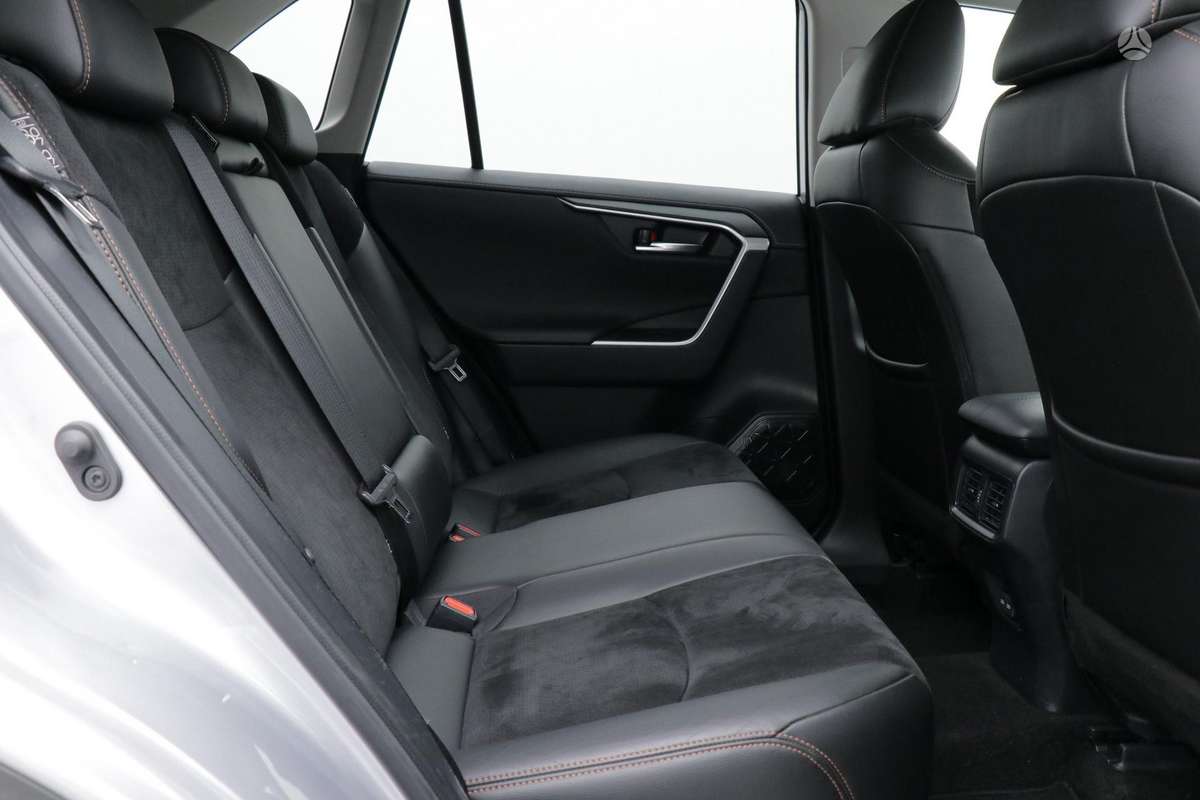 Toyota RAV4 - 10