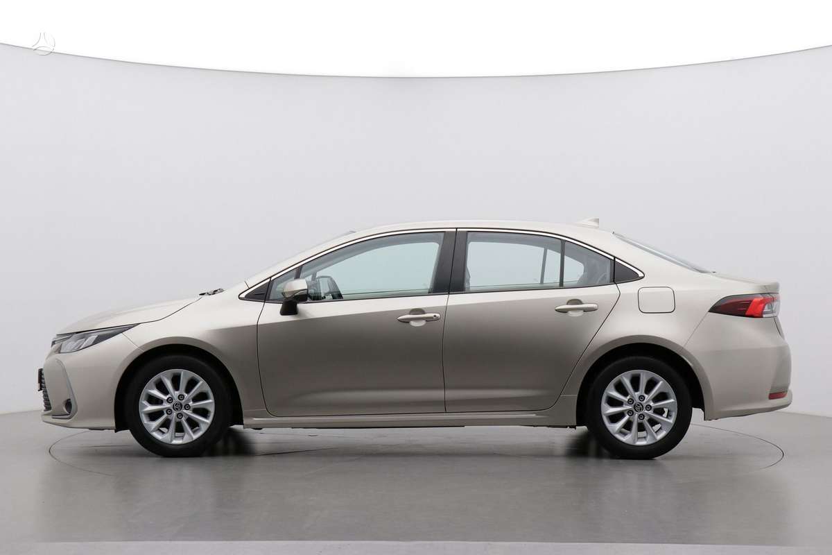 Toyota Corolla - 4