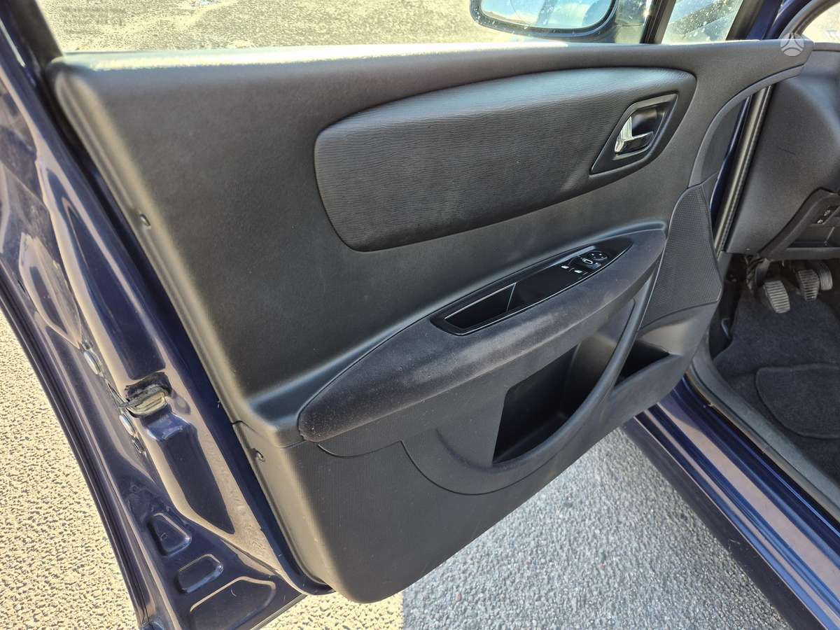 Citroen C4, 1.6 l., Хэтчбек