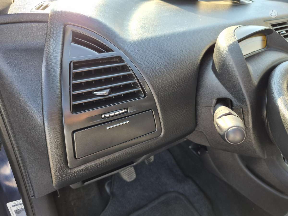 Citroen C4, 1.6 l., hatchback