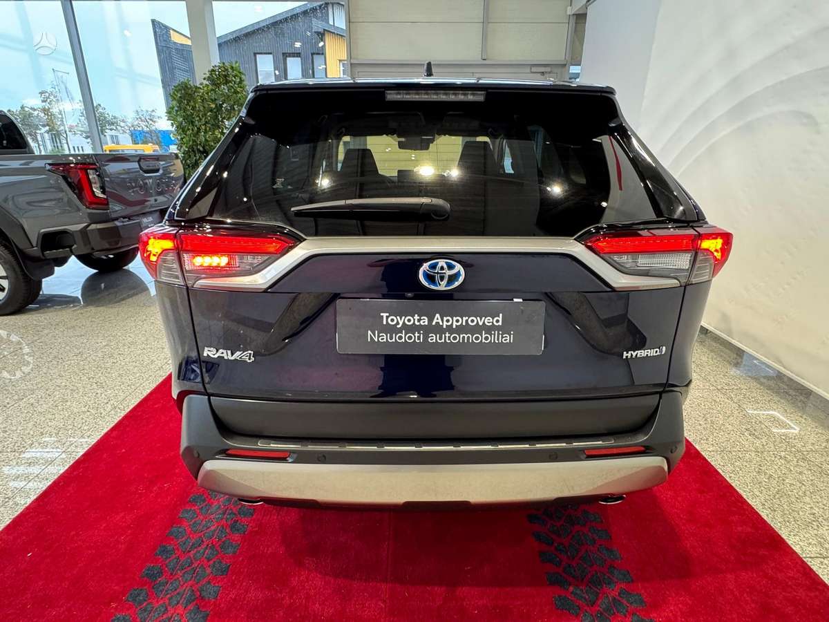 Toyota RAV4 - 5