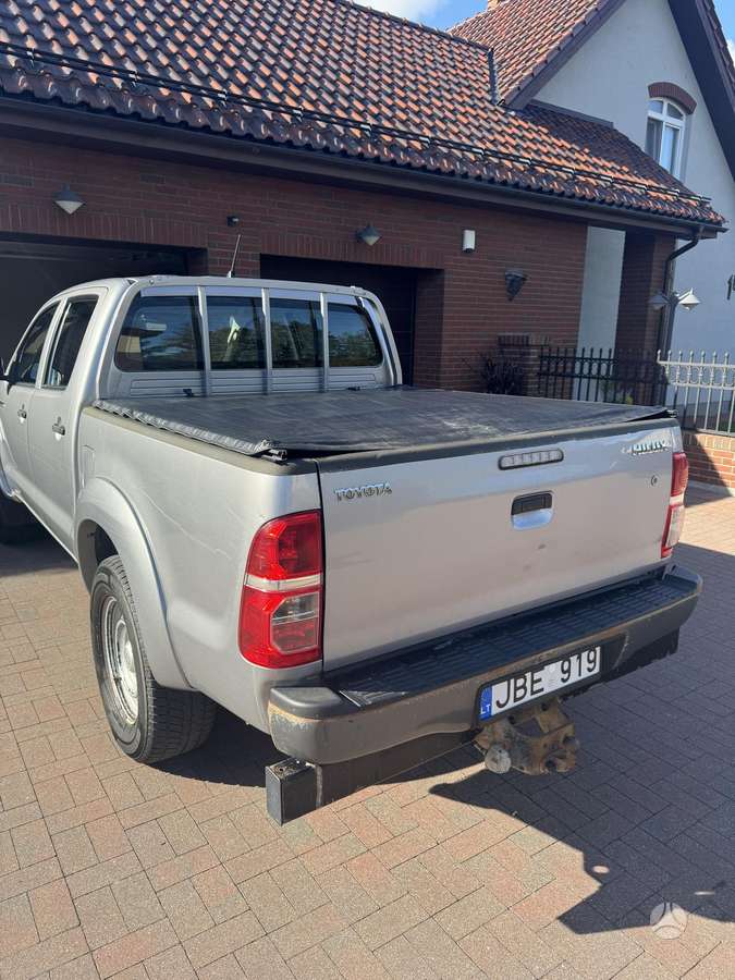 Toyota Hilux - 6