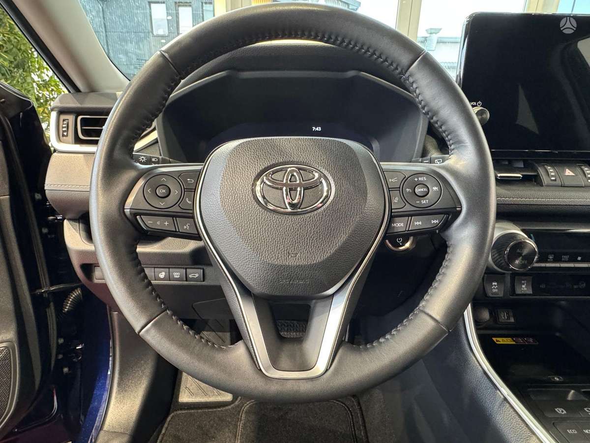 Toyota RAV4 - 10