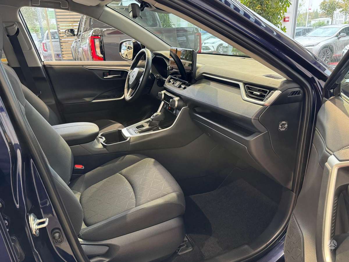 Toyota RAV4 - 11