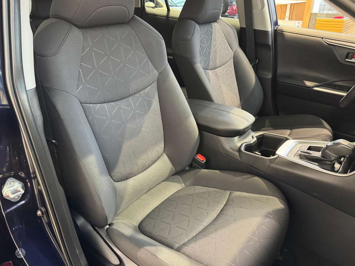 Toyota RAV4 - 12