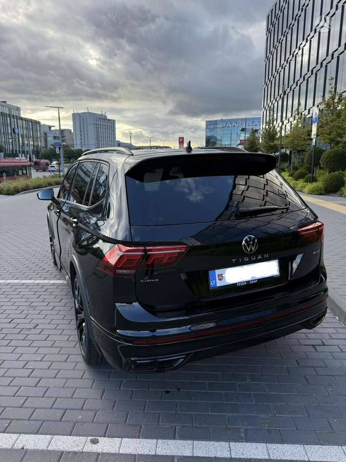 Volkswagen Tiguan Allspace - 3