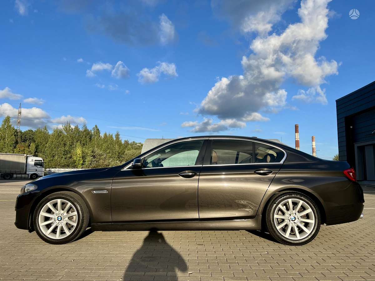 BMW 520, 2.0 l., Седан