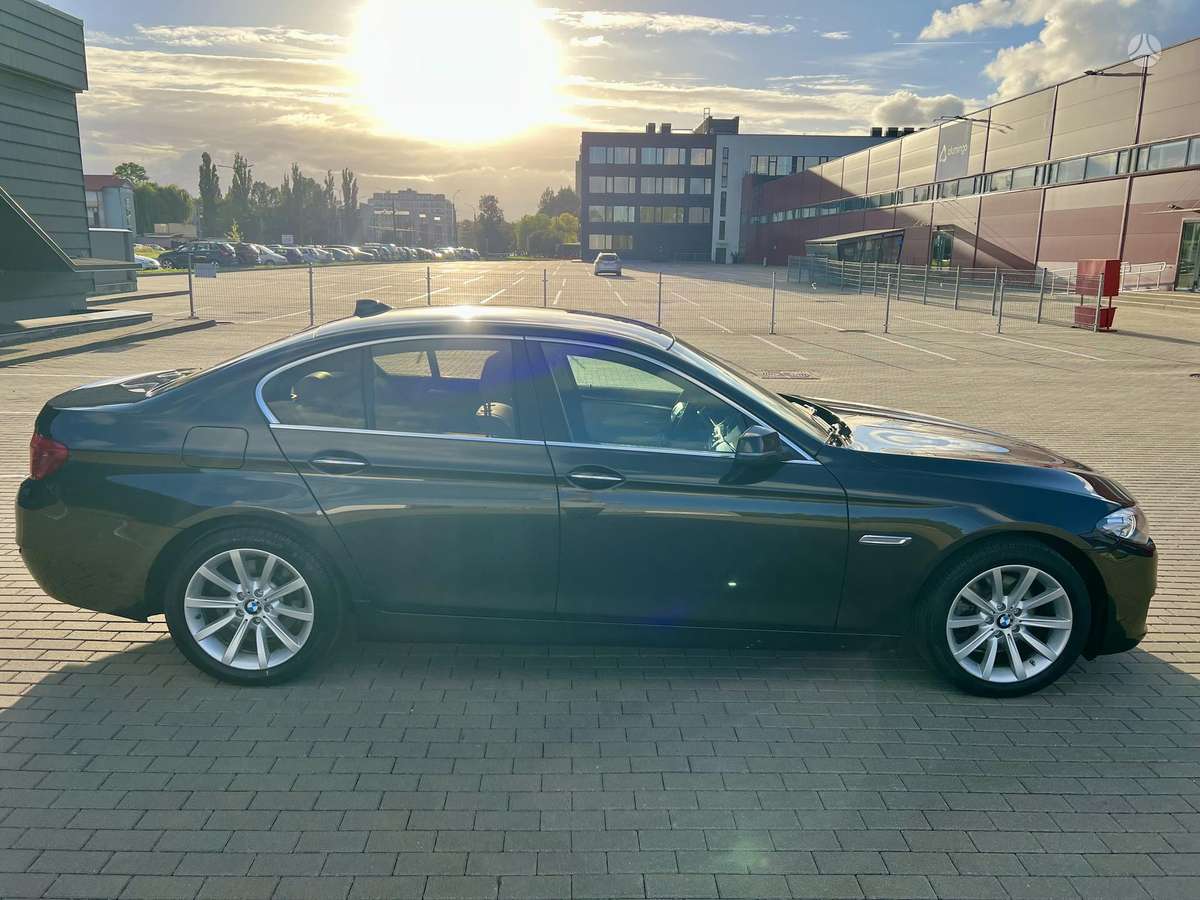 BMW 520, 2.0 l., Седан