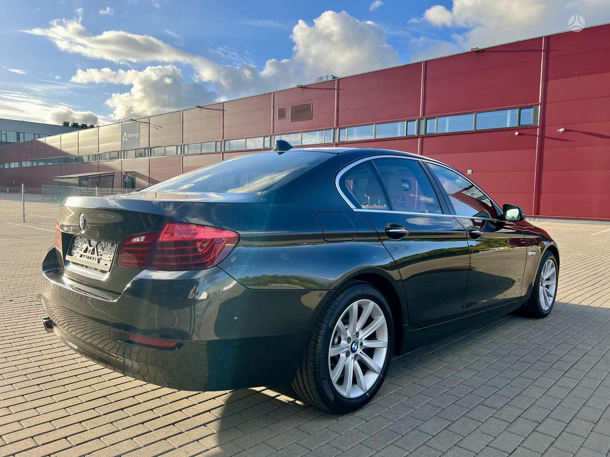 BMW 520, 2.0 l., Седан