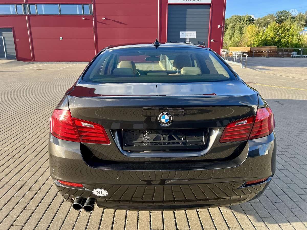 BMW 520, 2.0 l., Седан