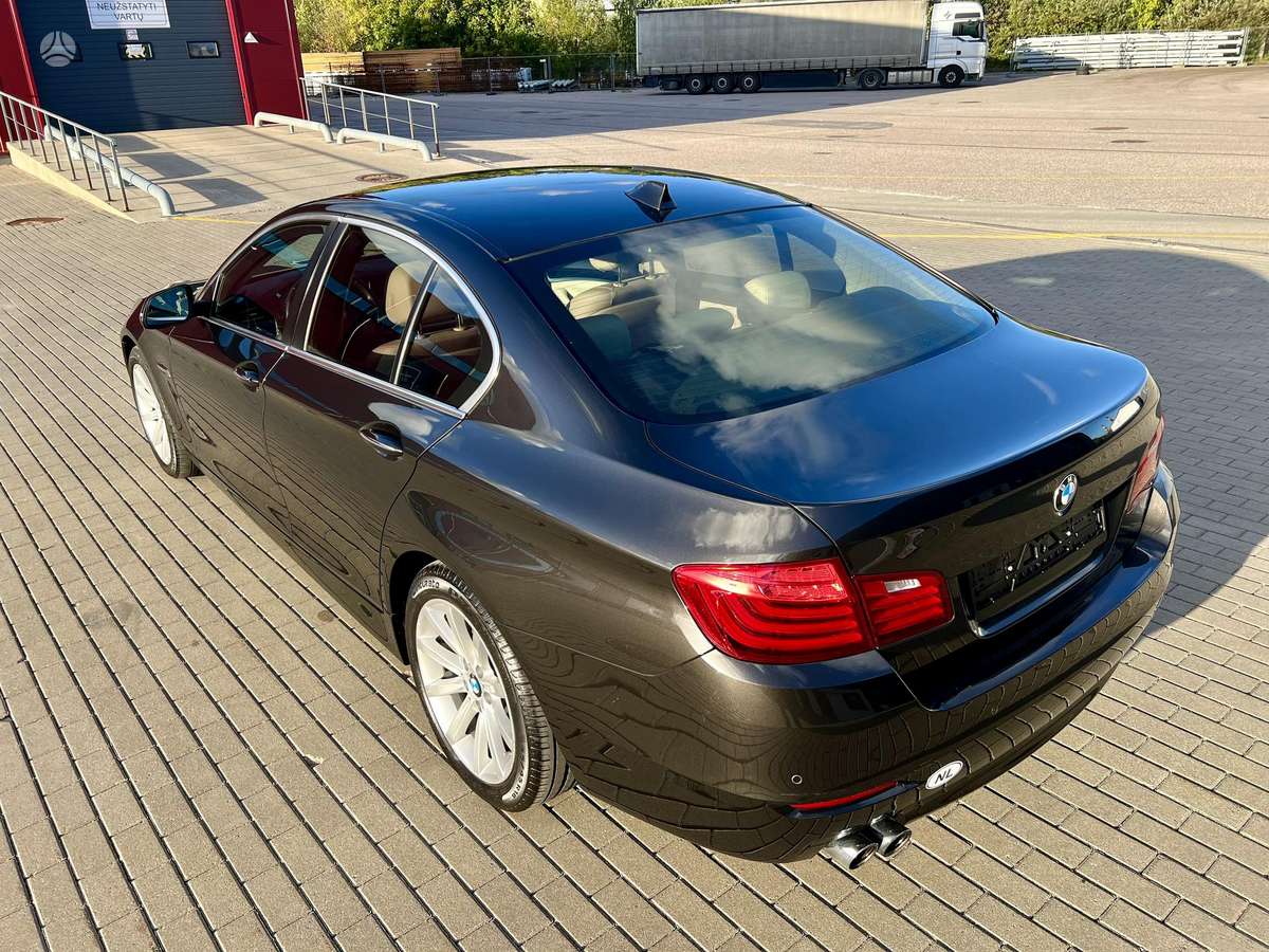 BMW 520, 2.0 l., Седан