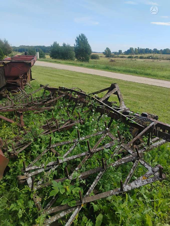 MTZ 52, tractors