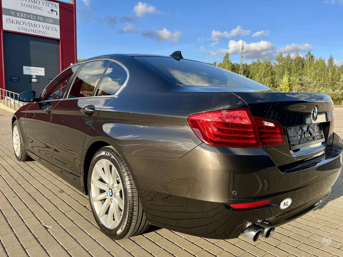 BMW 520, 2.0 l., Седан