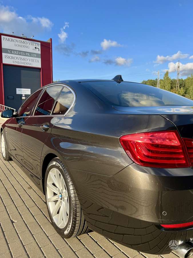 BMW 520, 2.0 l., Седан