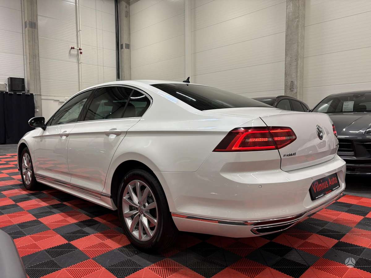 Volkswagen Passat - 6