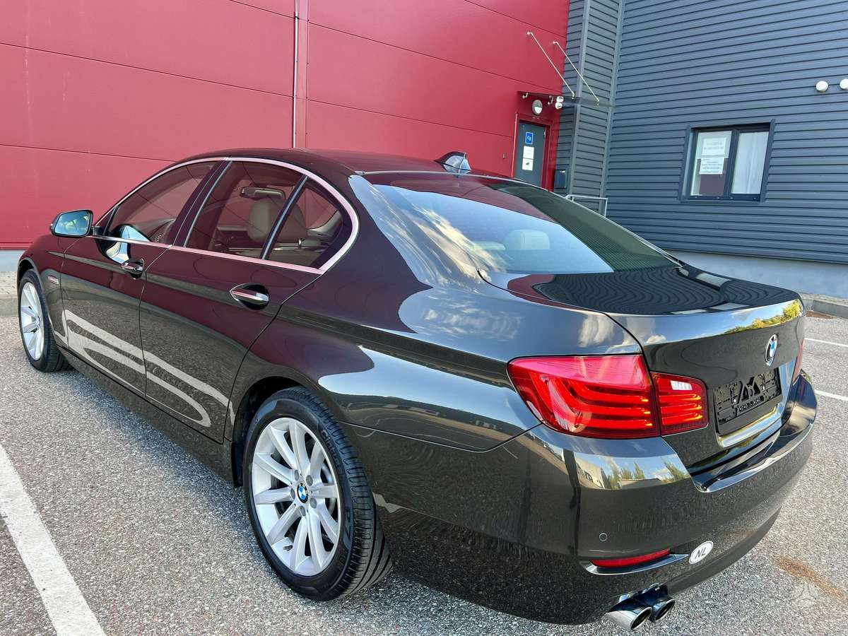 BMW 520, 2.0 l., Седан