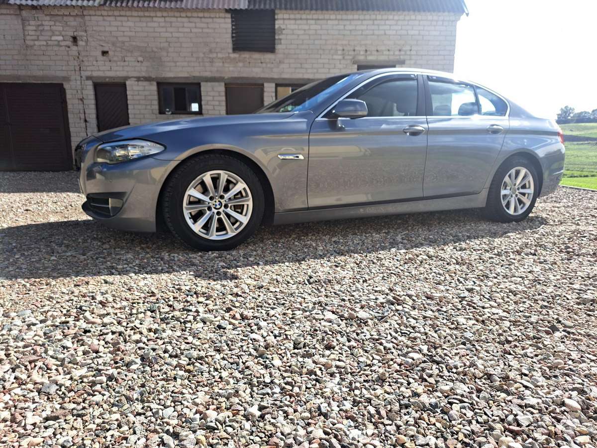 BMW 525, 3.0 l., Седан