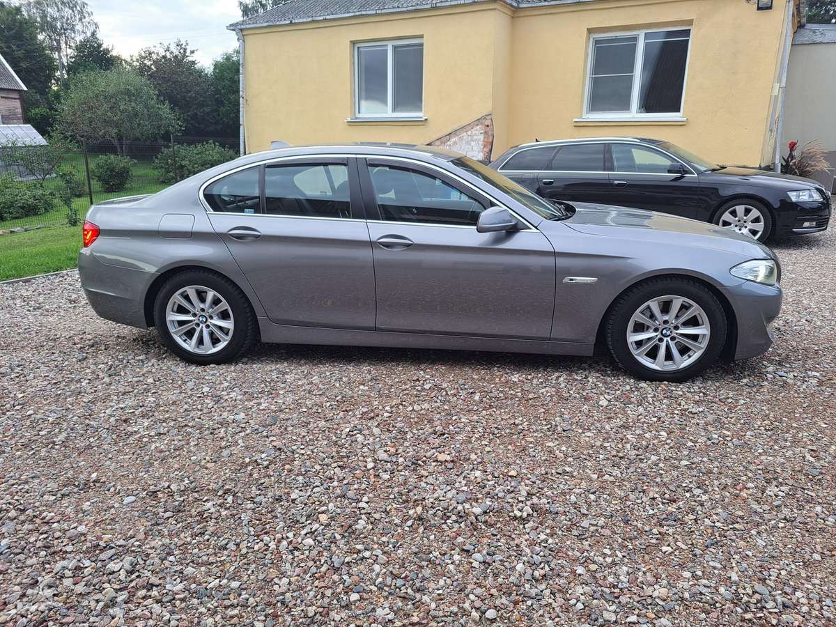 BMW 525, 3.0 l., Седан