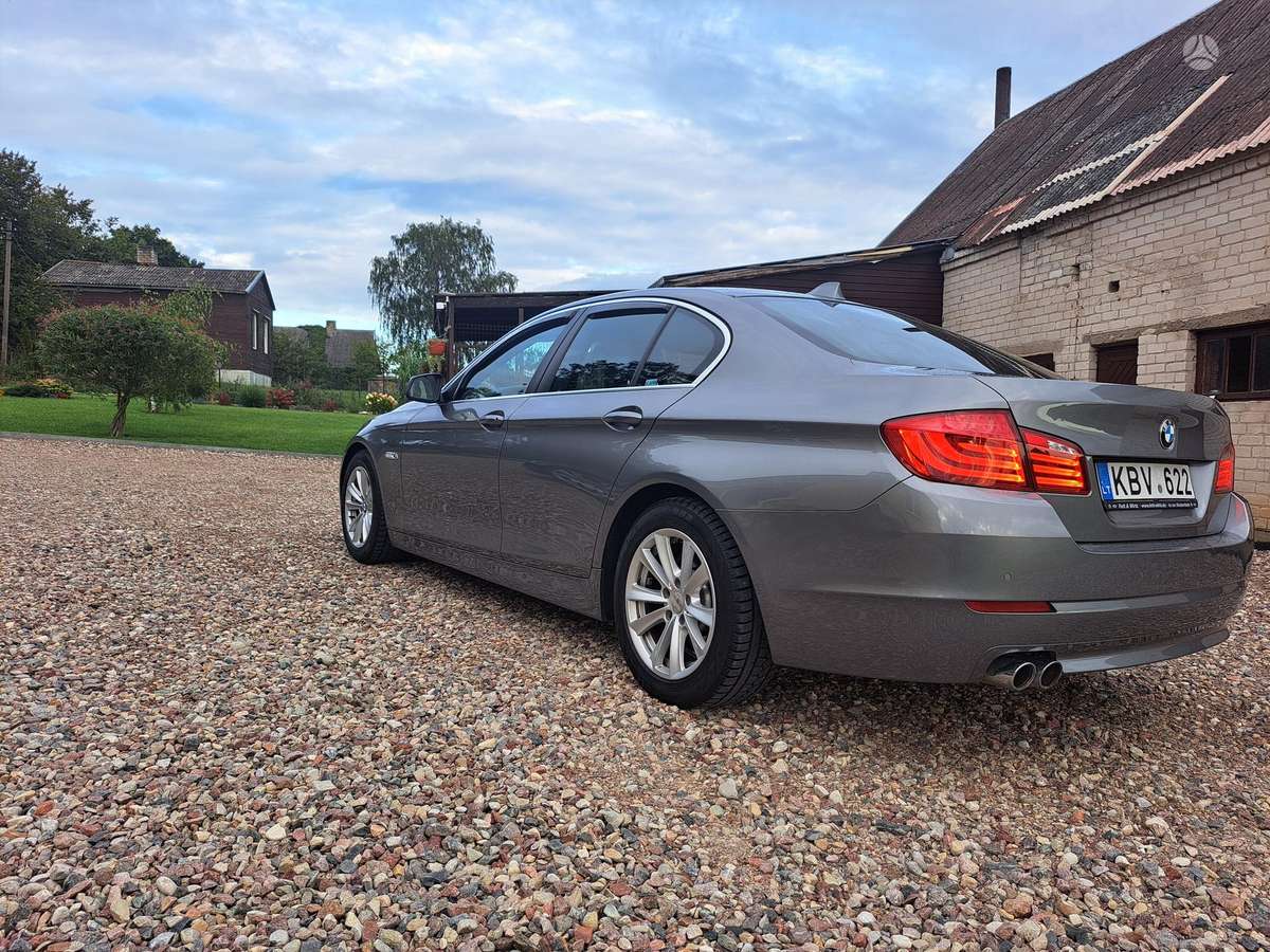 BMW 525, 3.0 l., Седан