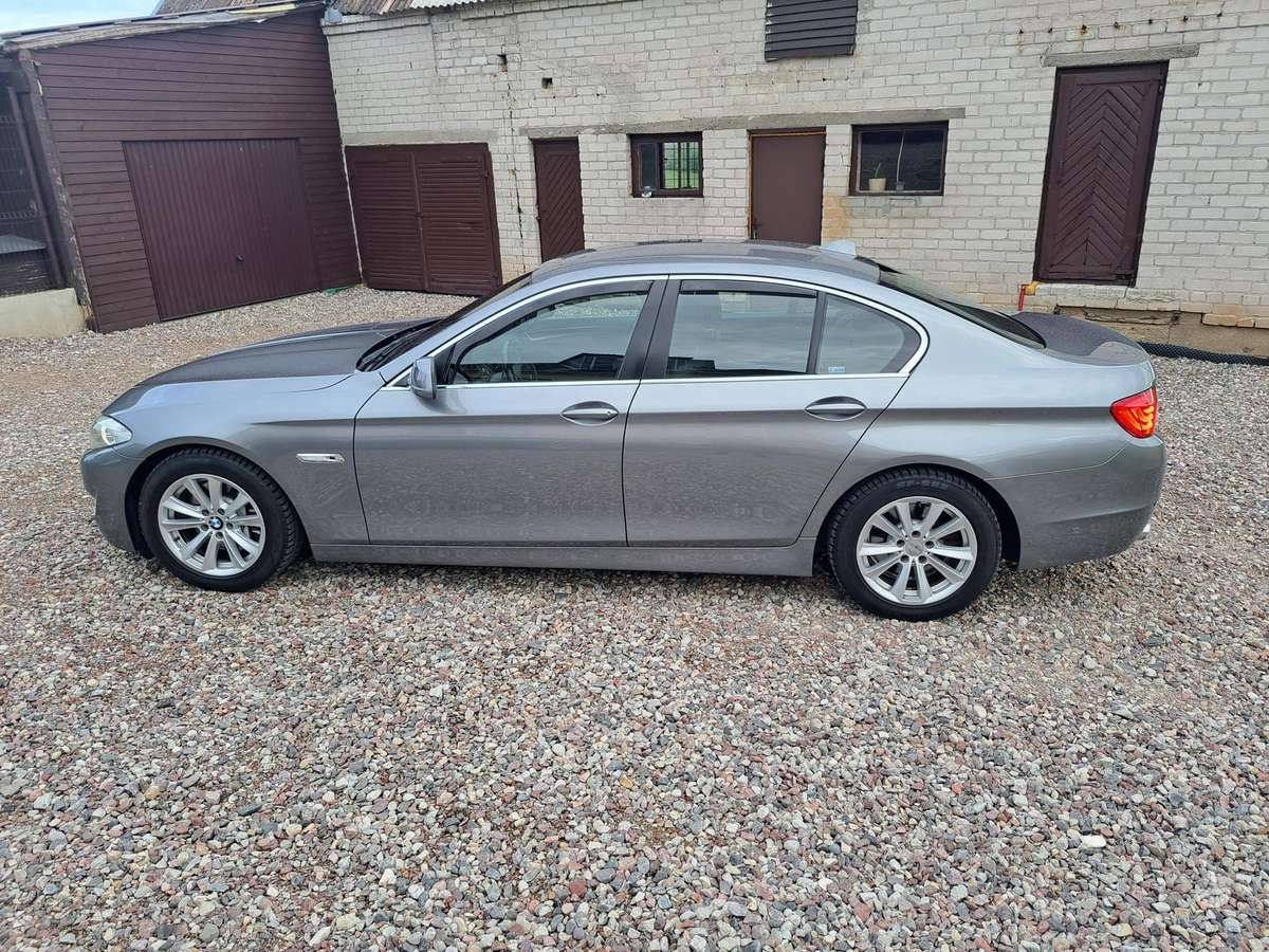 BMW 525, 3.0 l., Седан