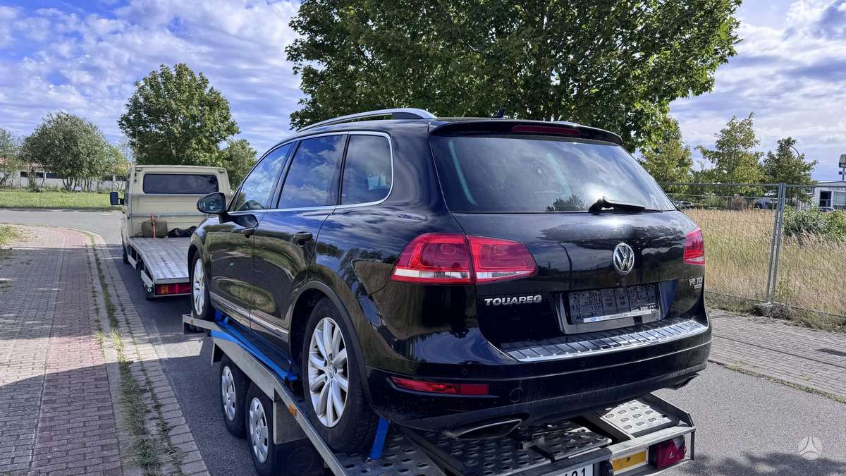 Volkswagen Touareg - 2