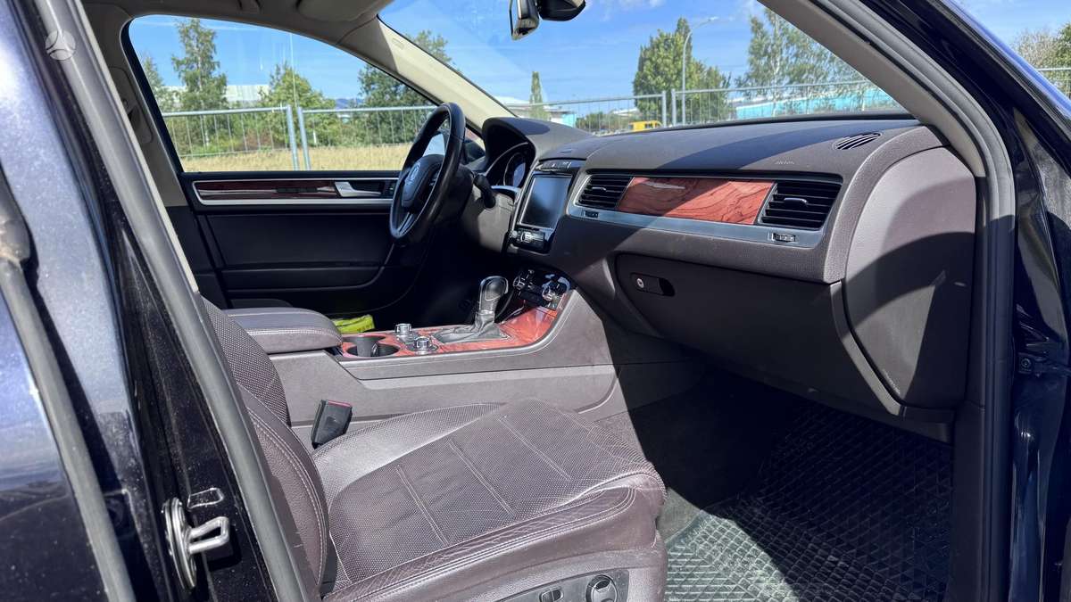 Volkswagen Touareg - 5