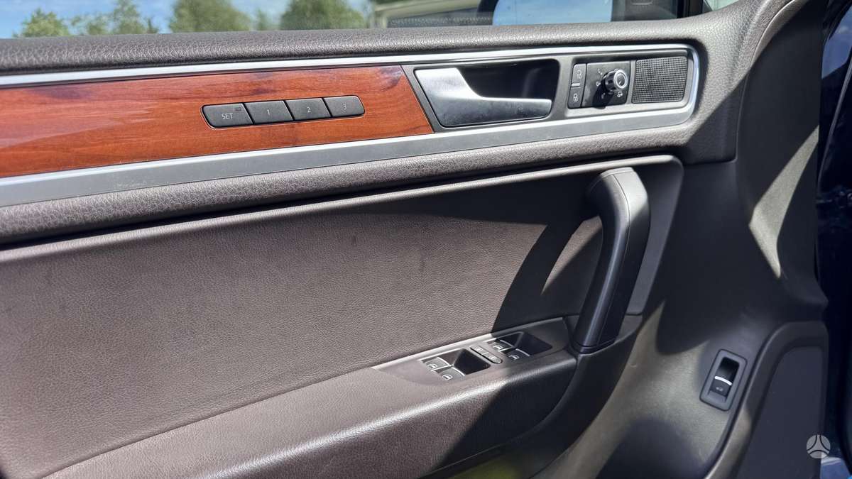 Volkswagen Touareg - 8