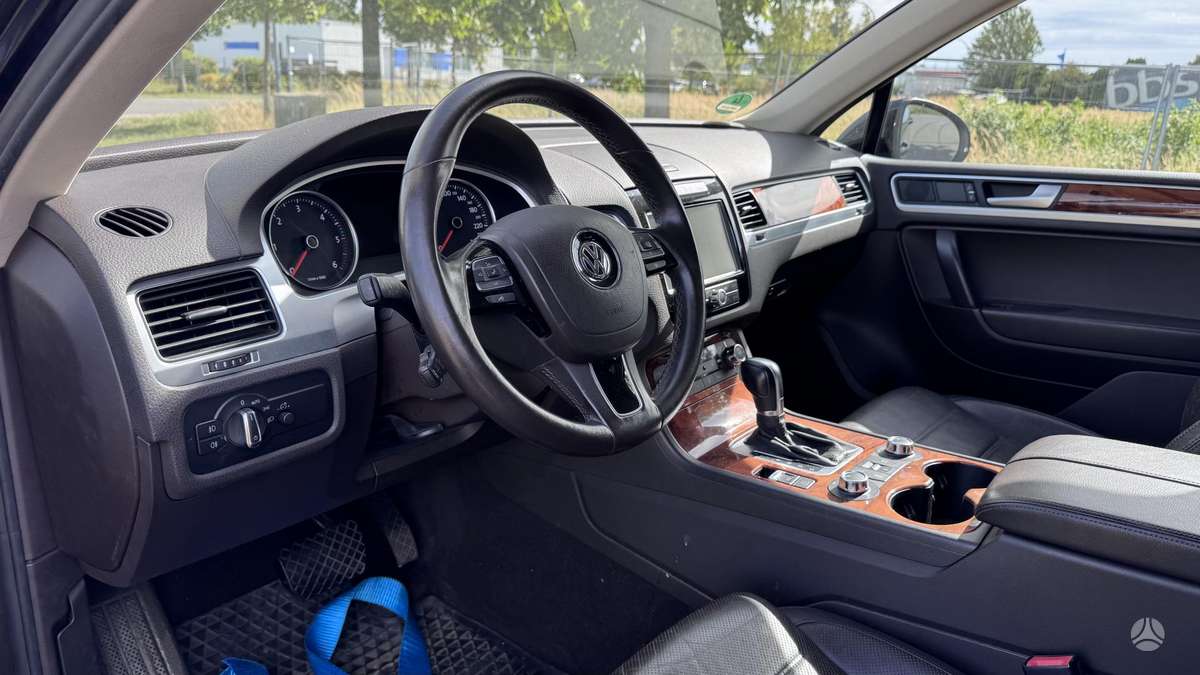 Volkswagen Touareg - 10