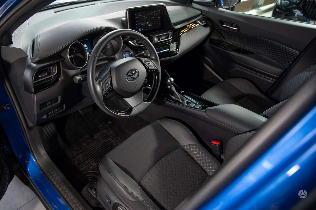 Toyota C-HR - 10