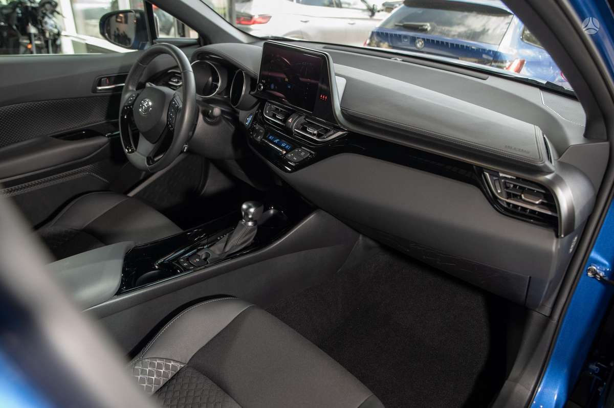 Toyota C-HR - 12