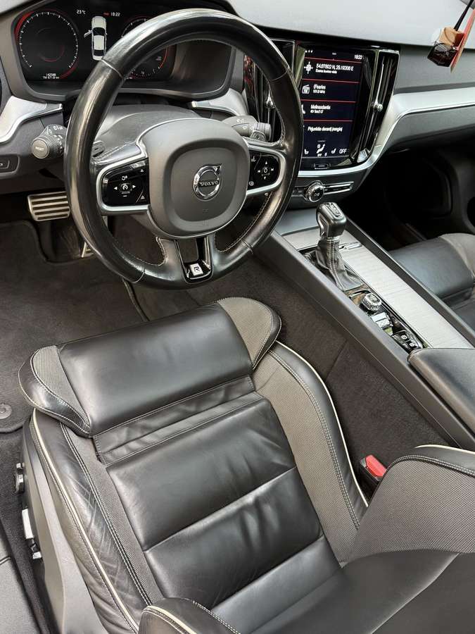Volvo S60, 2.0 l., Седан