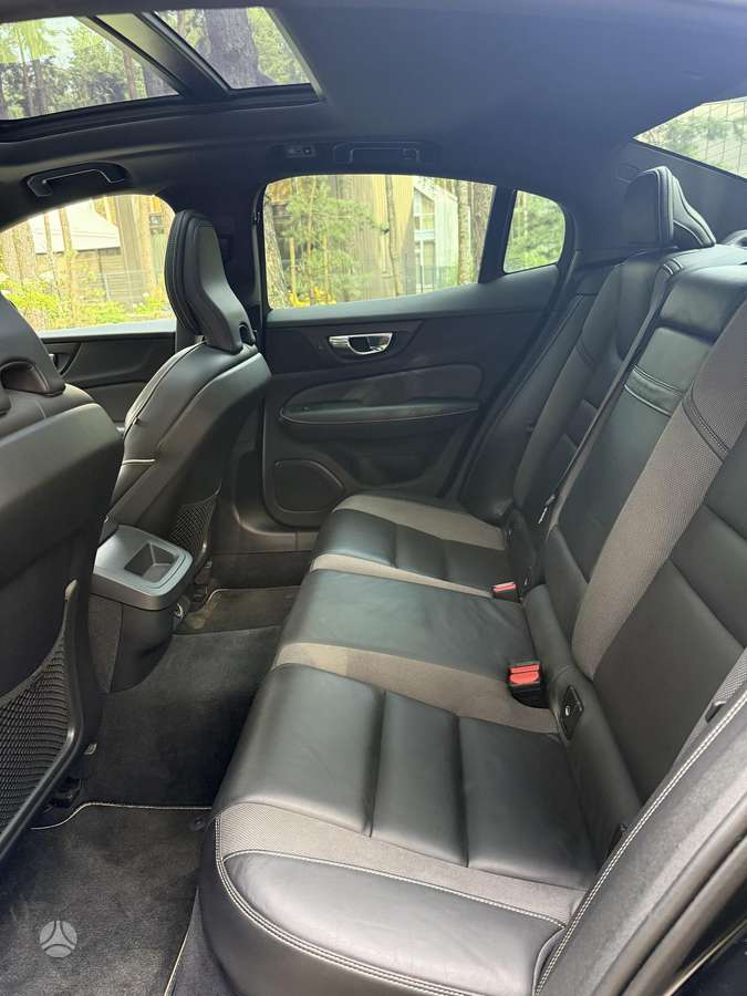 Volvo S60, 2.0 l., Седан