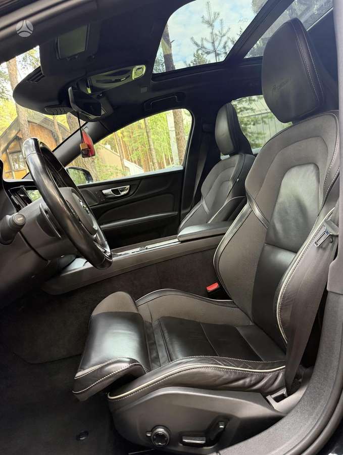 Volvo S60, 2.0 l., Седан