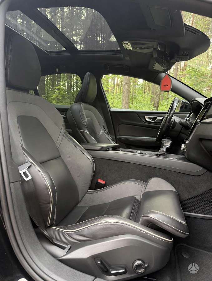 Volvo S60, 2.0 l., Седан