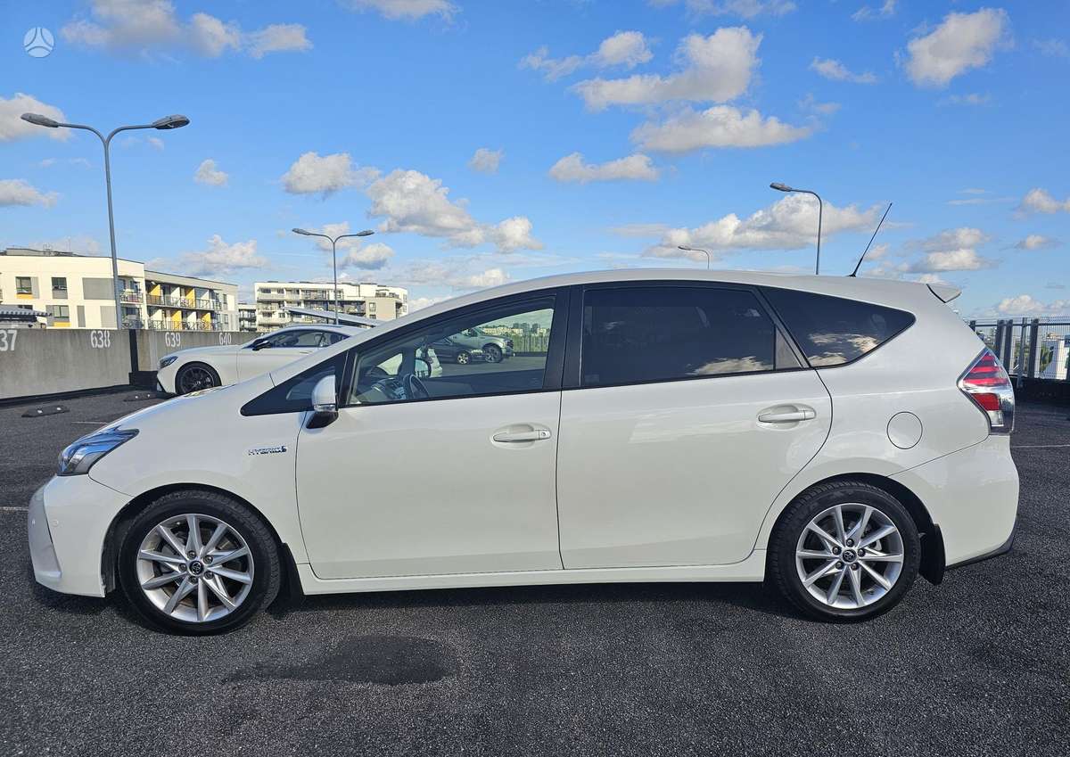 Toyota Prius+ - 7