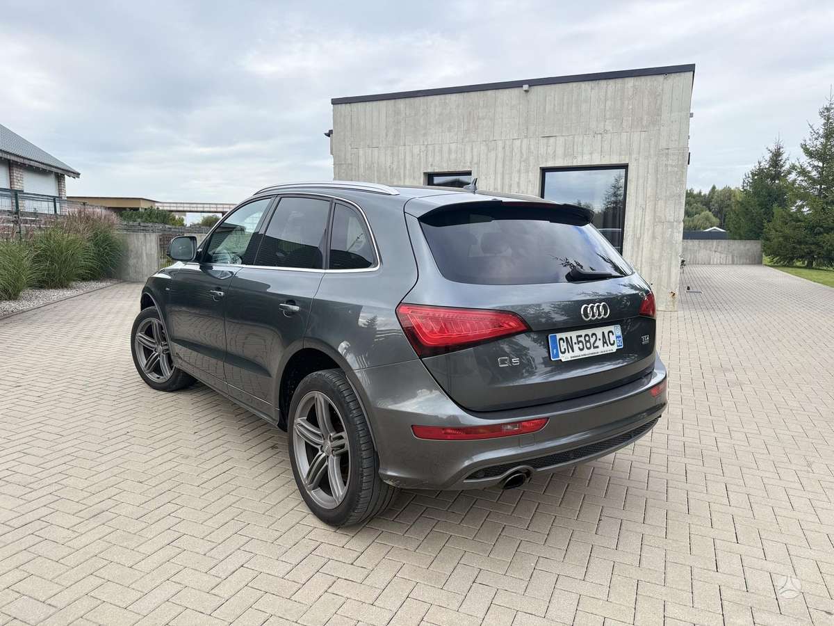 Audi Q5, 2.0 l., Внедорожник / Кроссовер