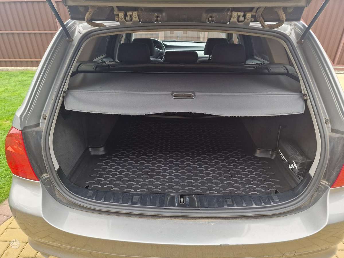 BMW 320, 2.0 l., wagon