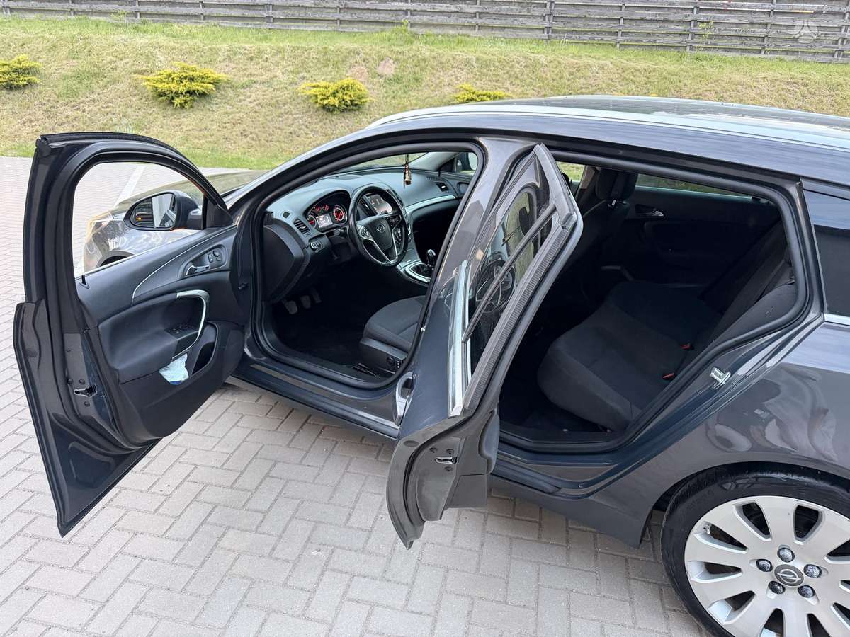 Opel Insignia, 2.0 l., universalas