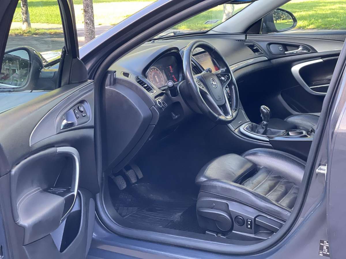 Opel Insignia, 2.0 l., wagon
