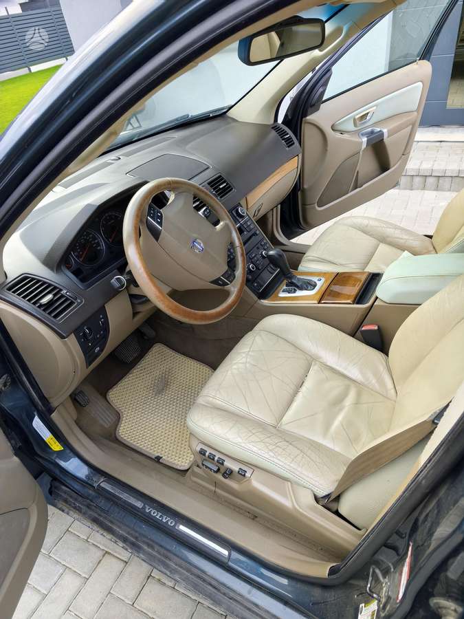 Volvo XC90 - 7