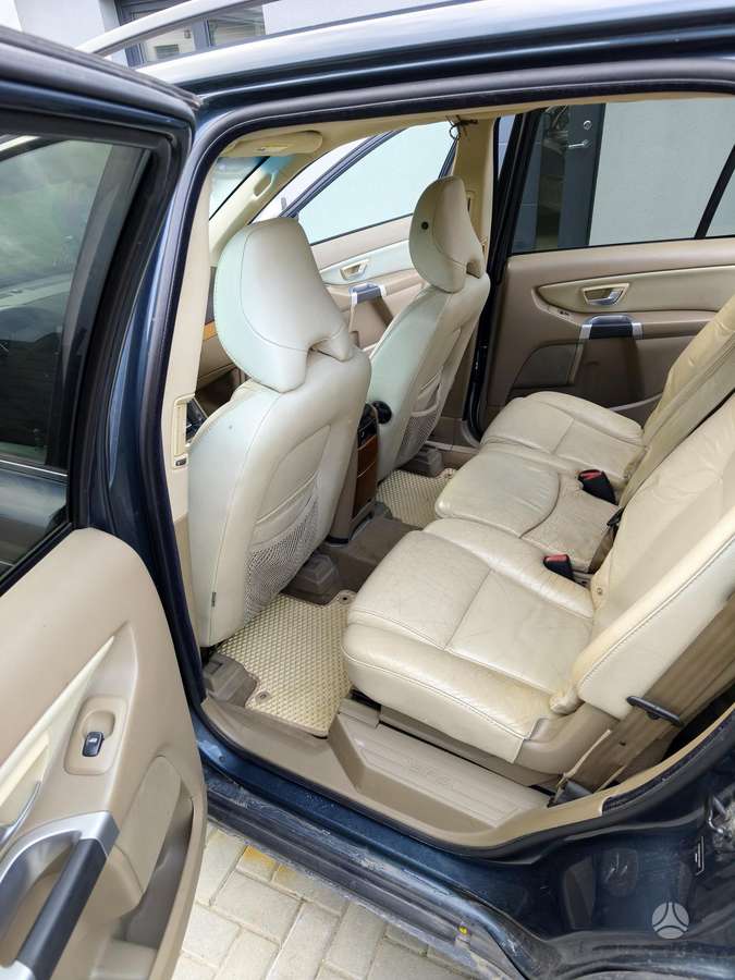 Volvo XC90 - 9