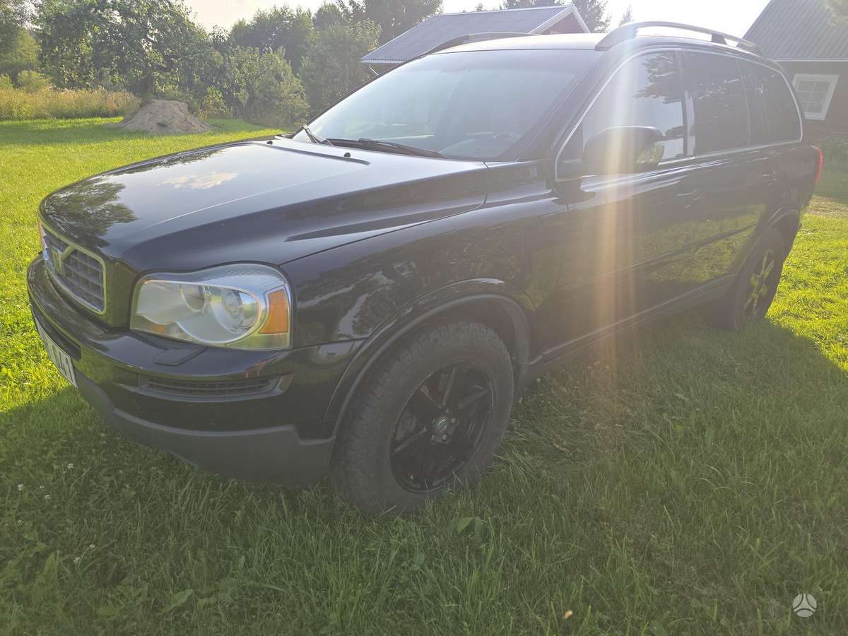 Volvo XC90 - 1