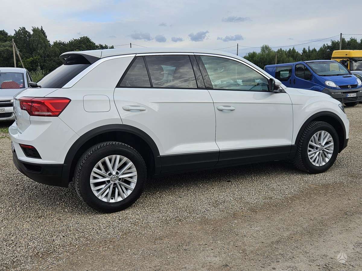 Volkswagen T-Roc - 9